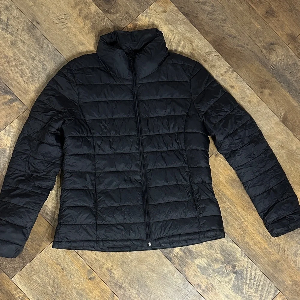 GAP Women's Black Puffer Jacket, Size M, EUC